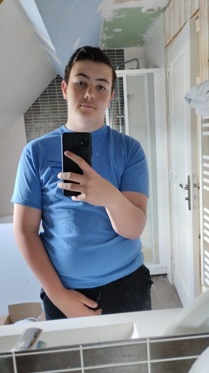 Feodor - Gay mec à Lüen Profil de Feodor, 43 ans, Gay mec à Lüen (Grisons)