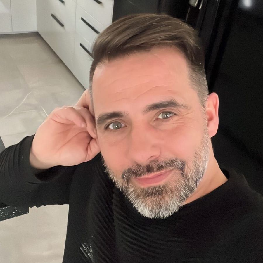Ahamed - Gay mec à Dalin Profil de Ahamed, 43 ans, Gay mec à Dalin (Grisons)