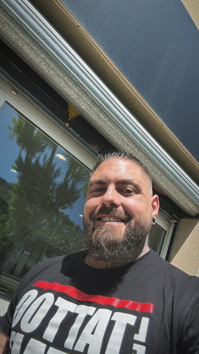 Alick - Gay mec à Concise Profil de Alick, 32 ans, Gay mec à Concise (Vaud)