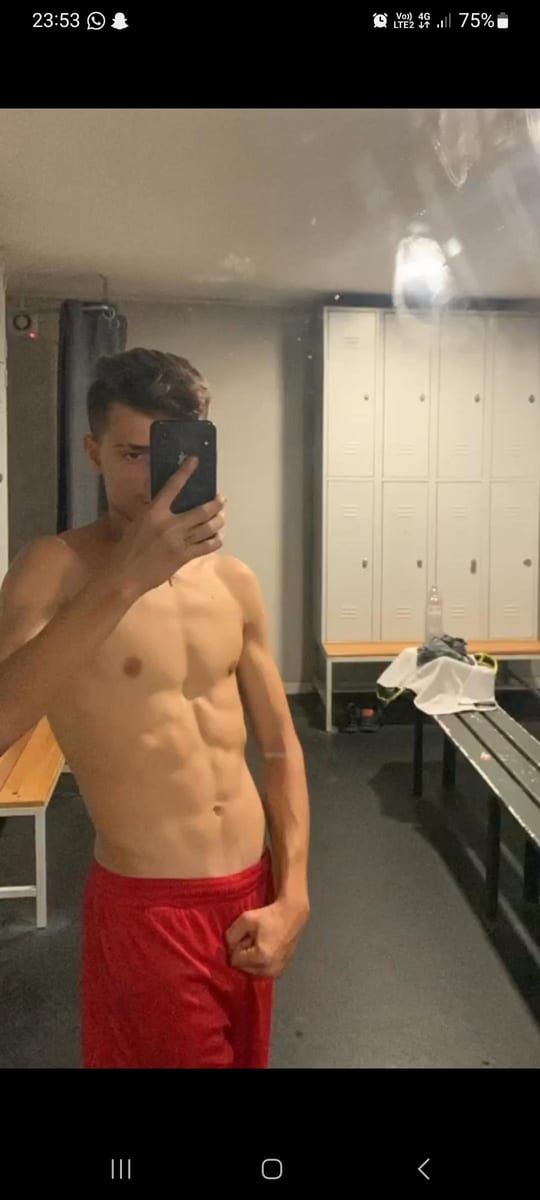 Profil de Krys, 39 ans, Gay mec à Yvorne (Vaud)