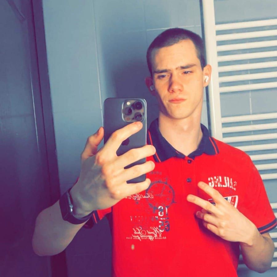 Mahé - Gay mec à Andiast Profil de Mahé, 38 ans, Gay mec à Andiast (Grisons)