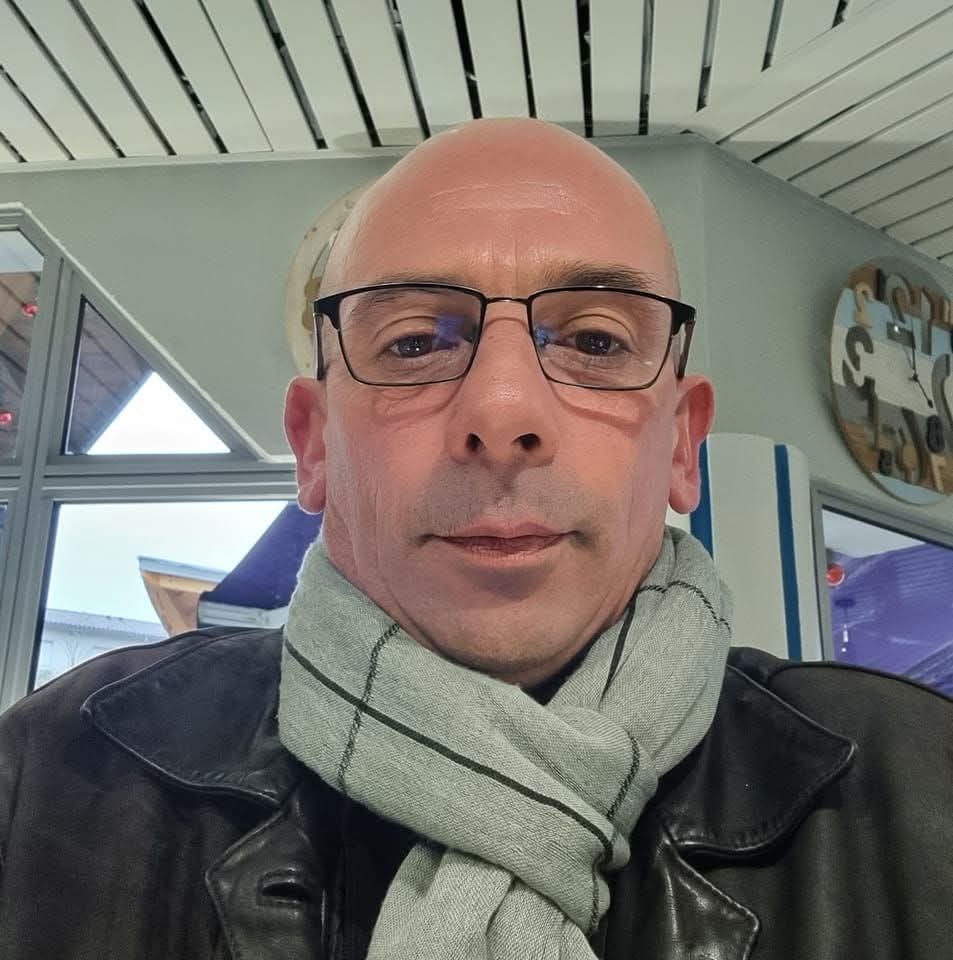 Amazigh - Gay mec à Bollodingen Profil de Amazigh, 27 ans, Gay mec à Bollodingen (Berne)