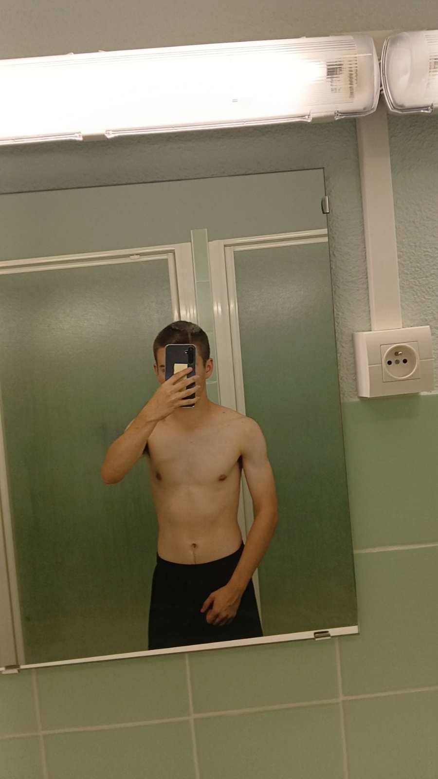 Profil de Kenjee, 23 ans, Gay mec à Zénauva (Fribourg)
