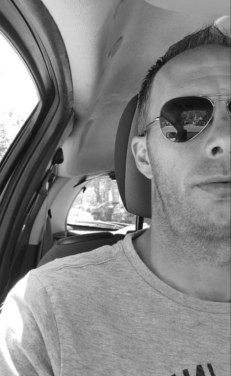 Profil de Carlo, 28 ans, Gay mec à Vilars NE (Neuchâtel)
