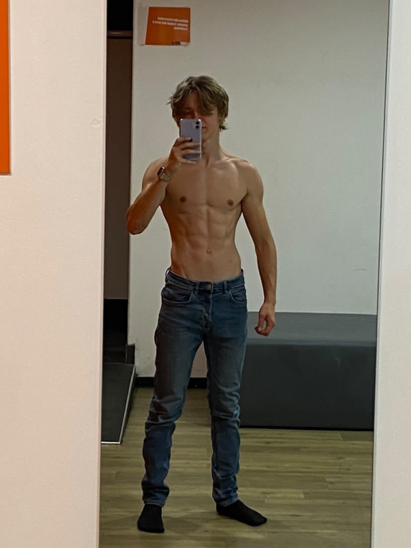 Firass - Gay mec à Sarn Profil de Firass, 38 ans, Gay mec à Sarn (Grisons)