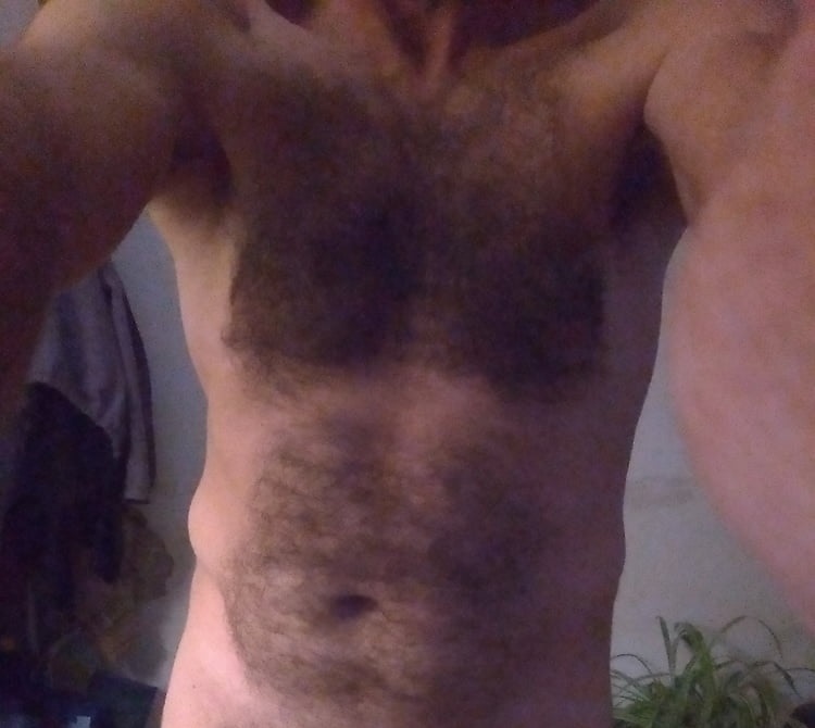 Yvon - Gay mec à Ilanz Profil de Yvon, 24 ans, Gay mec à Ilanz (Grisons)