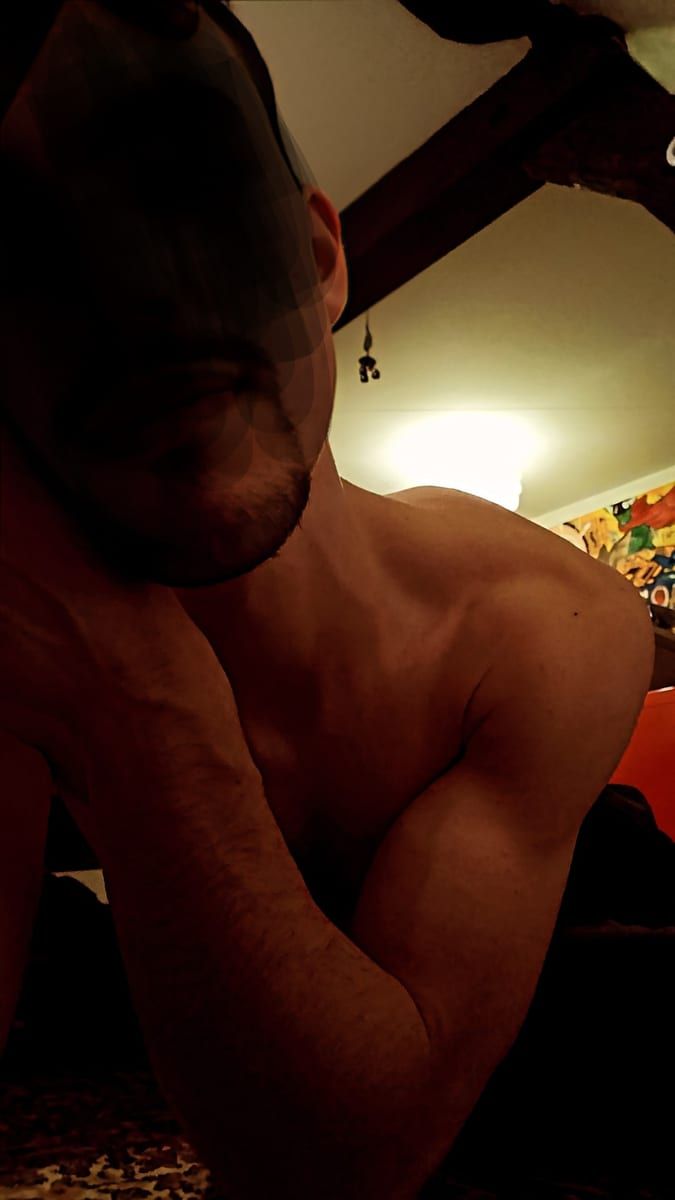 Jessy - Gay mec à Vals Profil de Jessy, 43 ans, Gay mec à Vals (Grisons)