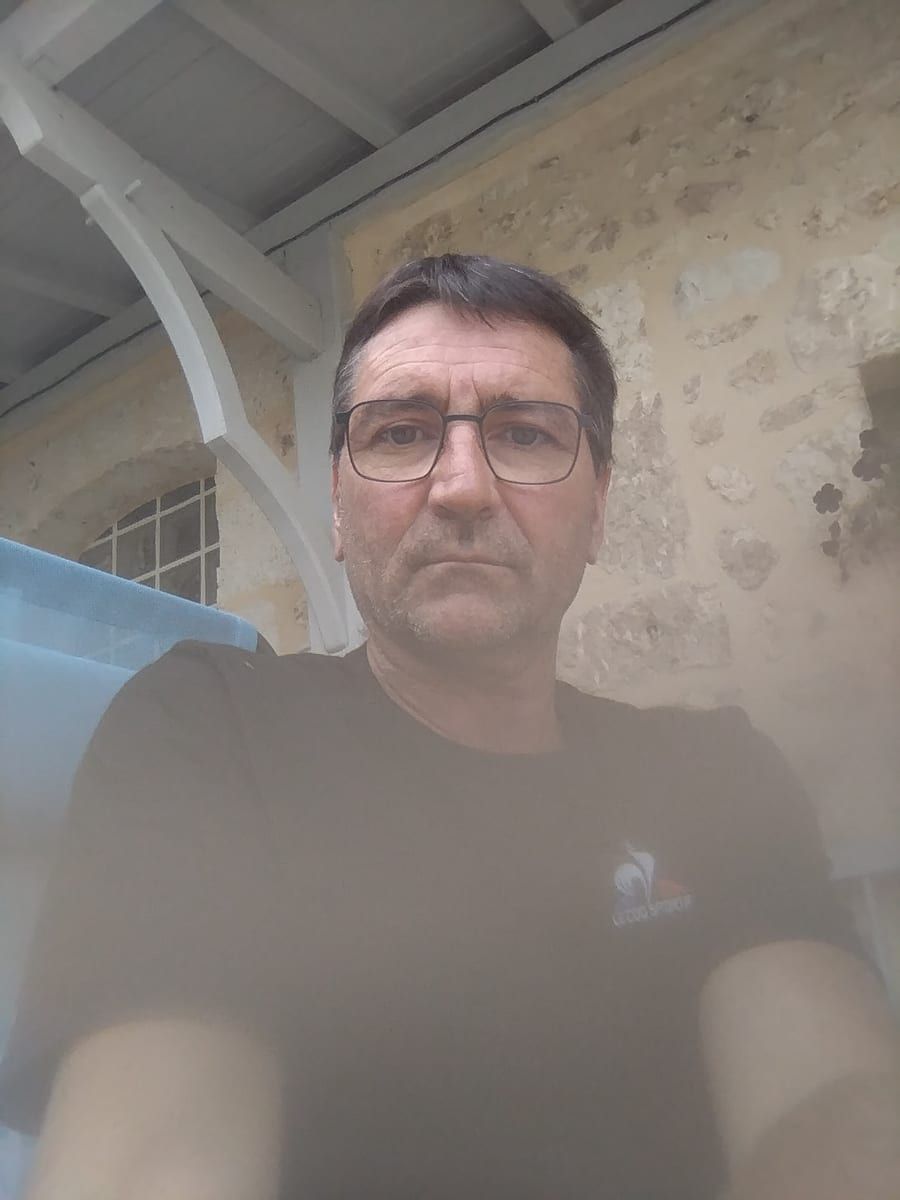 Profil de Stony, 38 ans, Gay mec à Villa Luganese (Tessin)