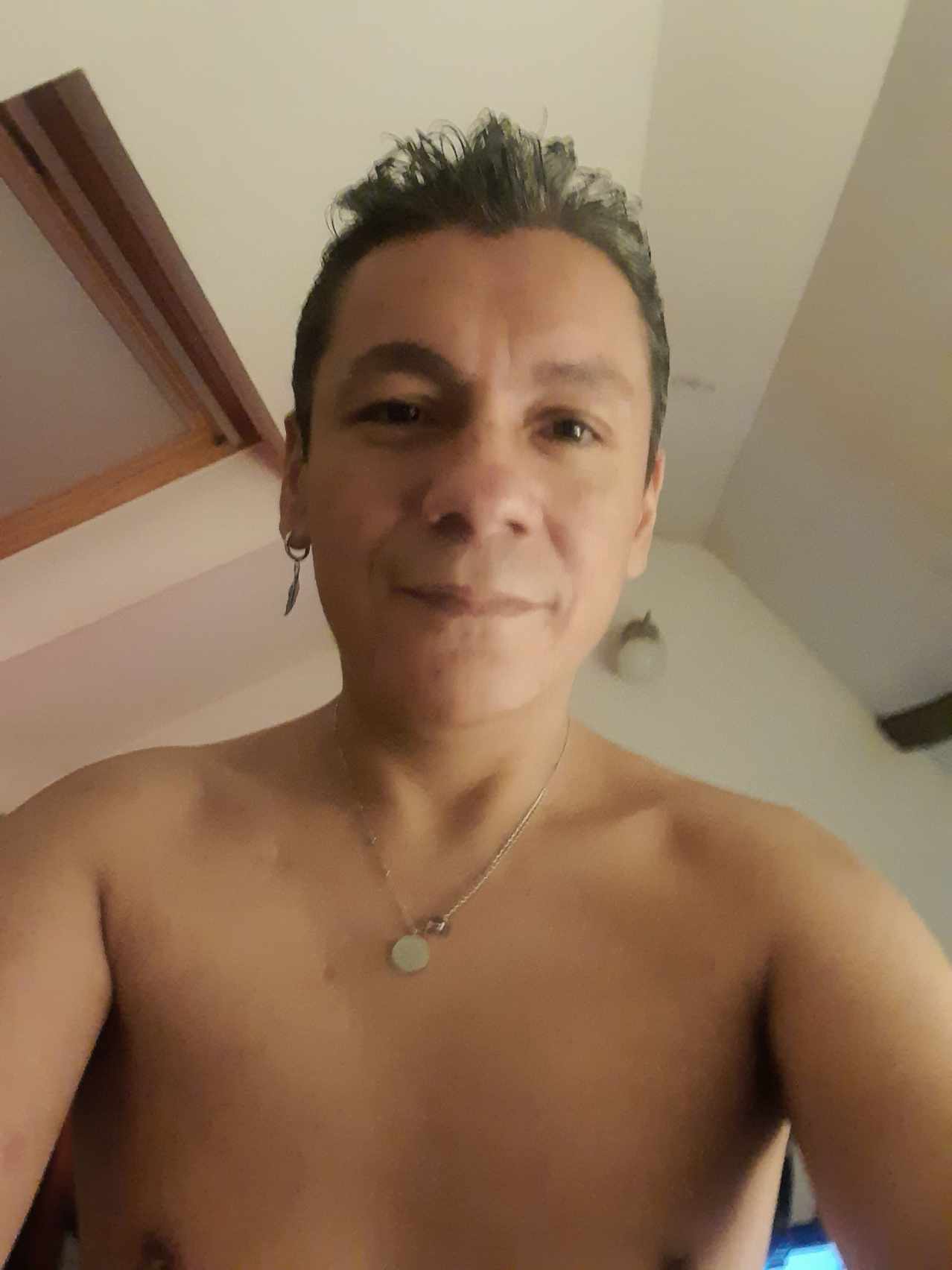 Thibert - Gay mec à Fläsch Profil de Thibert, 45 ans, Gay mec à Fläsch (Grisons)