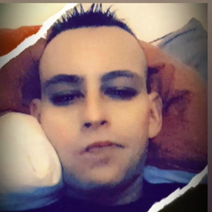 Arnel - Gay mec à Richenthal Profil de Arnel, 29 ans, Gay mec à Richenthal (Lucerne)
