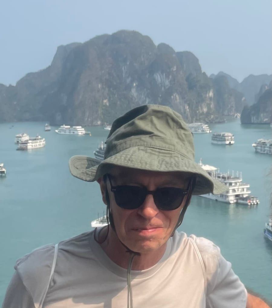 Lee - Gay mec à Duvin Profil de Lee, 34 ans, Gay mec à Duvin (Grisons)