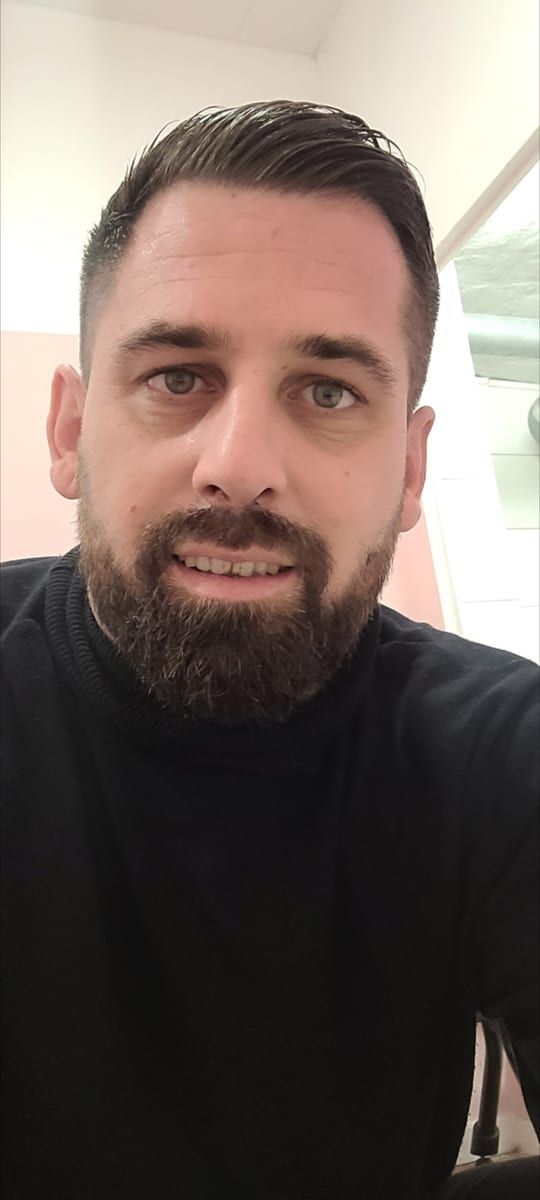 Profil de Nawfal, 34 ans, Gay mec à Wiler (Lötschen) (Valais)