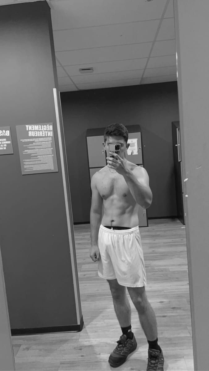 Profil de Aleksandar, 23 ans, Gay mec à Zermatt (Valais)