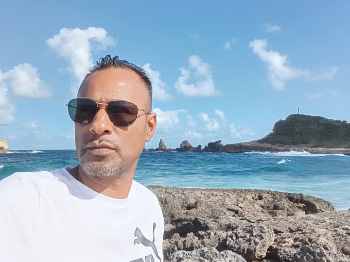 Maximin - Gay mec à Putz Profil de Maximin, 44 ans, Gay mec à Putz (Grisons)
