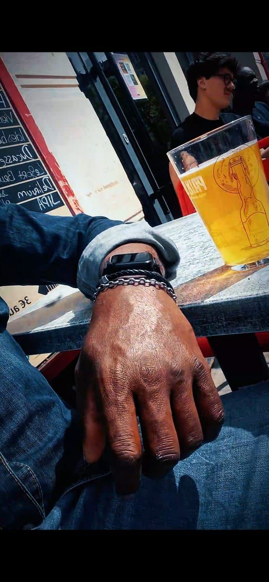 Profil de Alyan, 40 ans, Gay mec à Zernez (Grisons)