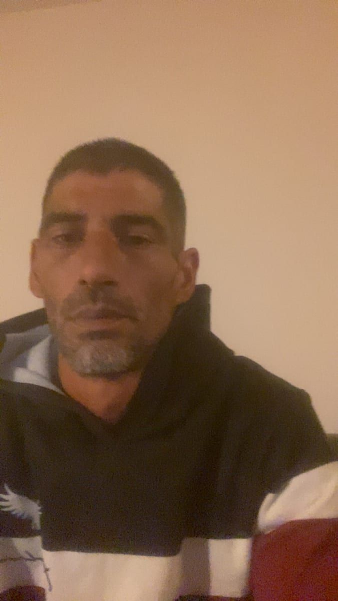 Profil de Maly, 40 ans, Gay mec à Wavre (Neuchâtel)