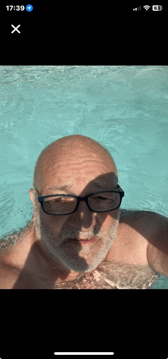 Djoudi - Gay mec à Schuders Profil de Djoudi, 32 ans, Gay mec à Schuders (Grisons)