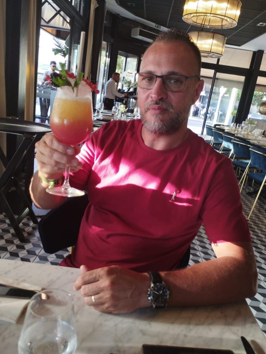 Norlan - Gay mec à Niedergösgen Profil de Norlan, 25 ans, Gay mec à Niedergösgen (Soleure)
